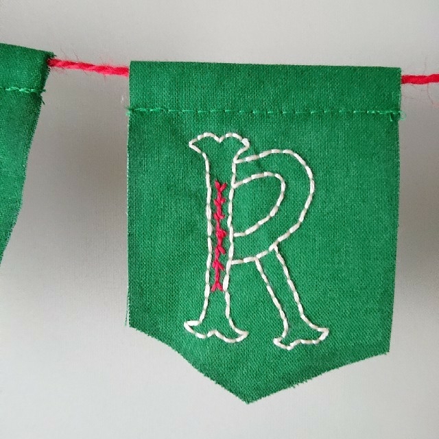 ハンドメイド 🎄刺繍クリスマス🎄ガーランド グリーン ハンドメイドのパーティー(ガーランド)の商品写真