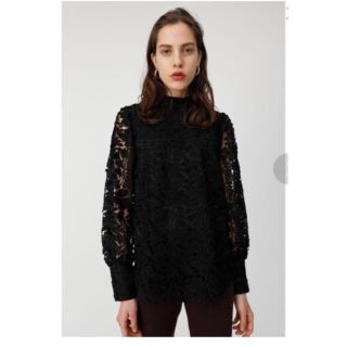 マウジー(moussy)のmoussy LACE TUCK SLEEVE トップス(シャツ/ブラウス(長袖/七分))