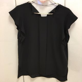 ザラ(ZARA)のZARA フリルトップス(シャツ/ブラウス(半袖/袖なし))