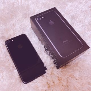 アップル(Apple)のiphone7(スマートフォン本体)