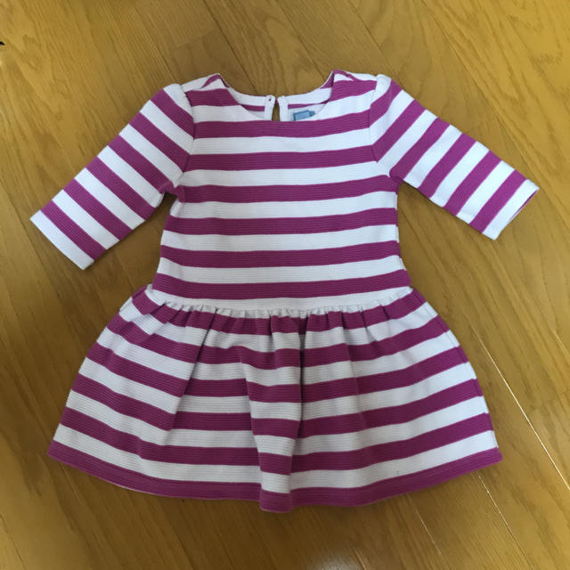 GAP Kids(ギャップキッズ)のbabyGAPボーダーワンピース　95 キッズ/ベビー/マタニティのキッズ服女の子用(90cm~)(ワンピース)の商品写真