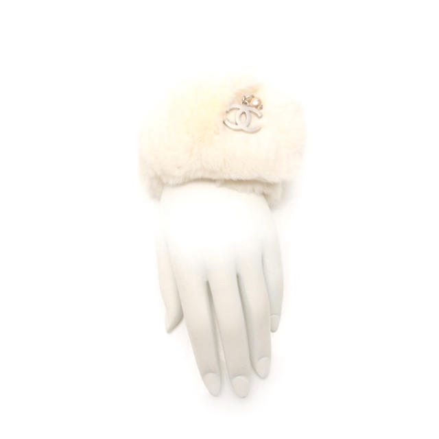 お得な情報満載 CHANEL - 新品 CHANEL シャネル ラパンファー ココ