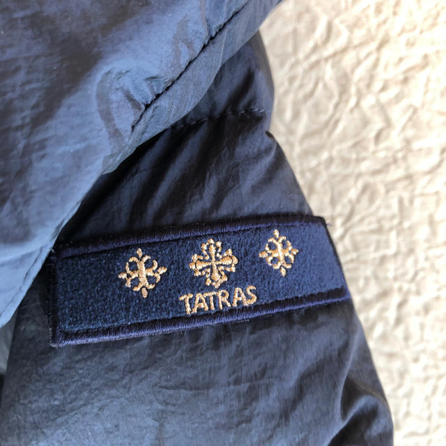 TATRAS(タトラス)のタトラス　ネイビー　サイズ1  売り切り価格❗️ レディースのジャケット/アウター(ダウンコート)の商品写真