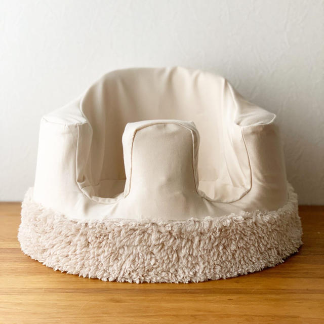 Bumbo(バンボ)のfluffy white バンボカバー ハンドメイド アイボリー ボア キッズ/ベビー/マタニティの寝具/家具(その他)の商品写真