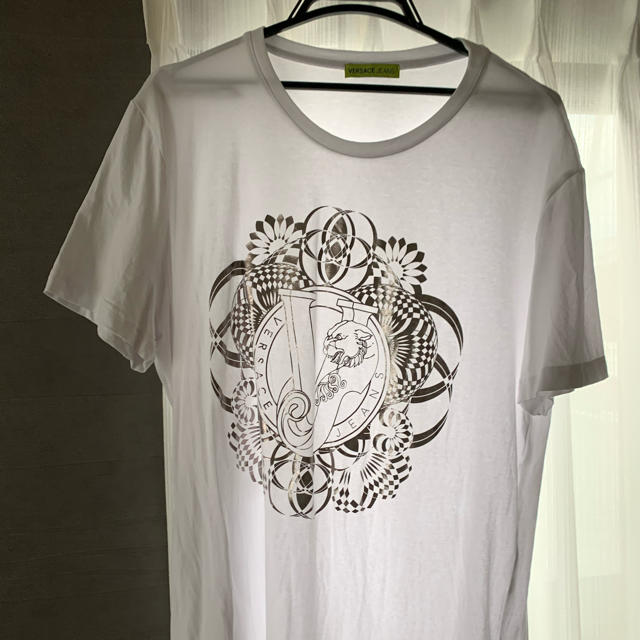 VERSACE(ヴェルサーチ)のヴェルサーチ　ジーンズ　半袖Tシャツ　白　 メンズのトップス(Tシャツ/カットソー(半袖/袖なし))の商品写真