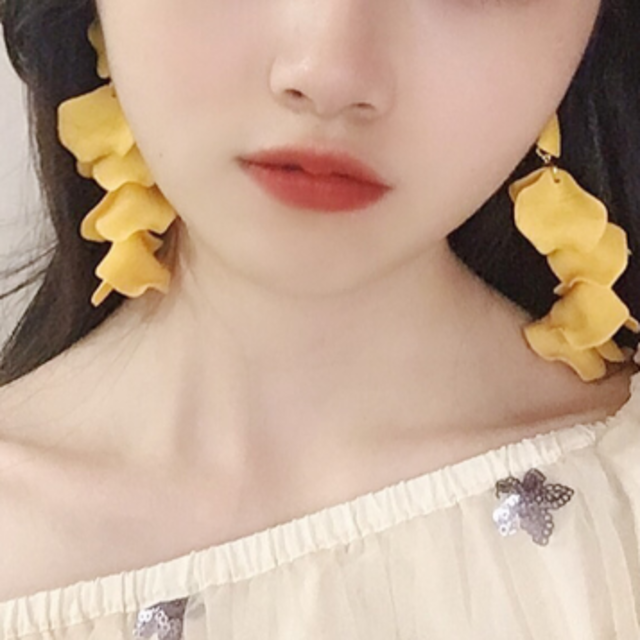 人気 フラワーピアス 花びら アクセサリー ブライダルアクセサリー ウェディングの通販 By 期間限定sale中 Eanda Wedding ラクマ