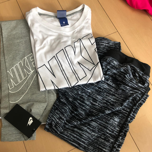 NIKE(ナイキ)のHARU様専用 レディースのトップス(Tシャツ(半袖/袖なし))の商品写真