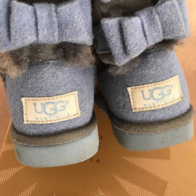 UGG(アグ)のUGG BAILEY BOW ムートンブーツ リボン キッズ/ベビー/マタニティのキッズ靴/シューズ(15cm~)(ブーツ)の商品写真