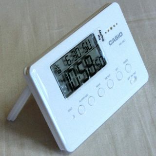 カシオ(CASIO)の新品！カシオ カードサイズ電波時計 PQD-100CJ-7JF 旅行・出張に！
(置時計)