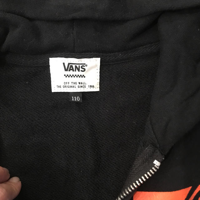 VANS(ヴァンズ)のvans キッズ パーカー キッズ/ベビー/マタニティのキッズ服男の子用(90cm~)(ジャケット/上着)の商品写真