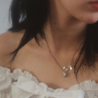 オオトロ(OHOTORO)のOHOTORO miss rose necklace (silver)(ネックレス)