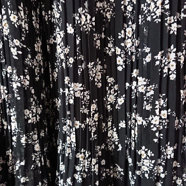 INGNI(イング)の花柄プリーツスカート レディースのスカート(ロングスカート)の商品写真