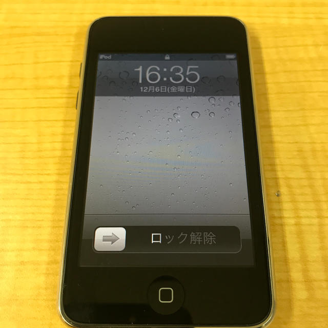 iPod touch(アイポッドタッチ)のiPodTouch 3 32G A1318  ① スマホ/家電/カメラのオーディオ機器(ポータブルプレーヤー)の商品写真