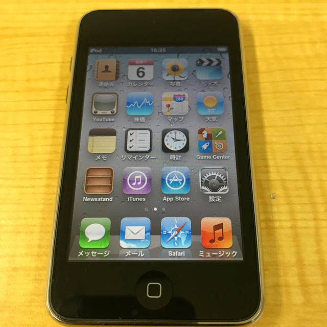 iPod touch(アイポッドタッチ)のiPodTouch 3 32G A1318  ① スマホ/家電/カメラのオーディオ機器(ポータブルプレーヤー)の商品写真