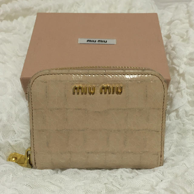 miumiu(ミュウミュウ)のmiumiuコインケース レディースのファッション小物(コインケース)の商品写真