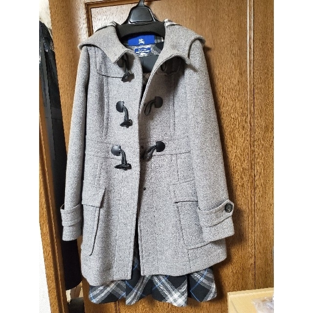 BURBERRY BLUE LABEL(バーバリーブルーレーベル)のHANA様専用、BURBERRYブルーレーベルのウールコート、40号 レディースのジャケット/アウター(ダッフルコート)の商品写真