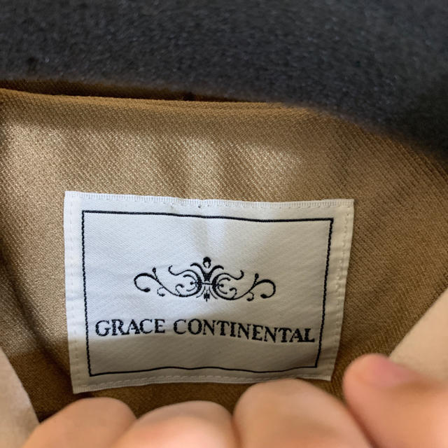 GRACE CONTINENTAL(グレースコンチネンタル)のファー付きショートダウン レディースのジャケット/アウター(ダウンジャケット)の商品写真