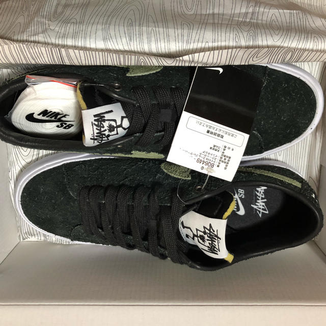 NIKE(ナイキ)のNike SB Zoom Blazer Low Stussy メンズの靴/シューズ(スニーカー)の商品写真