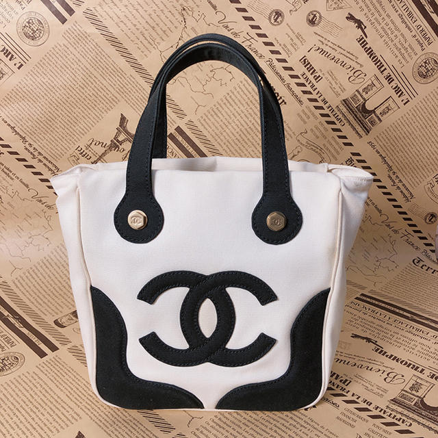 CHANEL(シャネル)のシャネル❤︎札幌丸井今井購入 マシュマロトートバッグ バイカラー ココ 美品 レディースのバッグ(トートバッグ)の商品写真