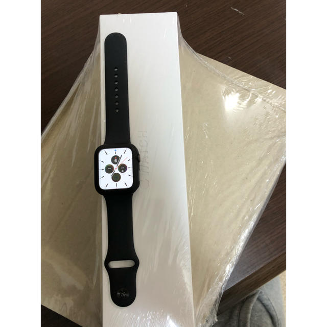 Apple Watch Series 5（GPS + Cellularモデル）