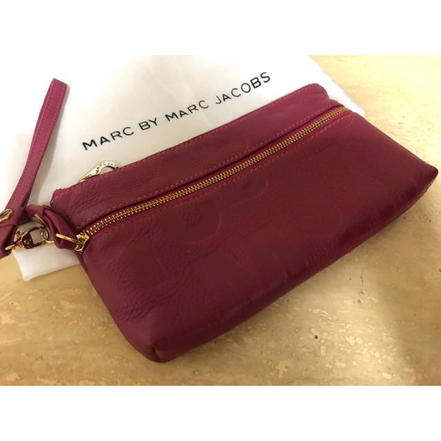 MARC BY MARC JACOBS(マークバイマークジェイコブス)の【プレゼント♡】マークジェイコブス　ポーチ　バニティ　未使用に近い レディースのファッション小物(ポーチ)の商品写真