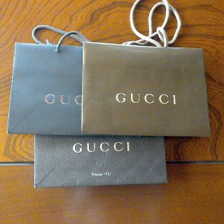 グッチ(Gucci)のGUCCI　空袋三枚 (ほぼ同size)(ショップ袋)