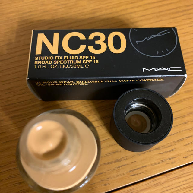 MAC(マック)の(新品未使用)MACファンデーションNC30 コスメ/美容のベースメイク/化粧品(ファンデーション)の商品写真