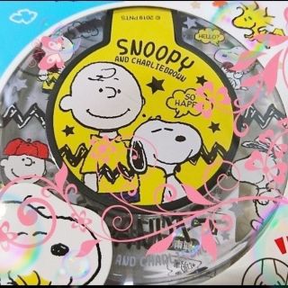 スヌーピー(SNOOPY)の【新品未開封】スヌーピーの"ワイヤレススマホチャージャー"(黄)数量限定(バッテリー/充電器)