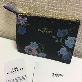 コーチ(COACH)のCOACH コーチ 定期入れ ネイビー×花柄 新品 Xmas SALE中❣️(名刺入れ/定期入れ)