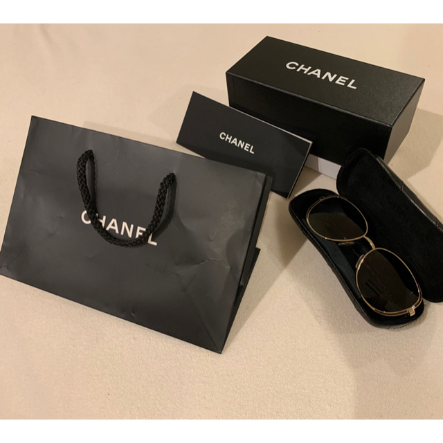 CHANEL(シャネル)の⭐️CHANEL⭐️カメリアモチーフ⭐️サングラス⭐️ レディースのファッション小物(サングラス/メガネ)の商品写真