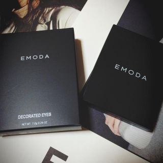 エモダ(EMODA)のEMODAコスメ(アイシャドウ)