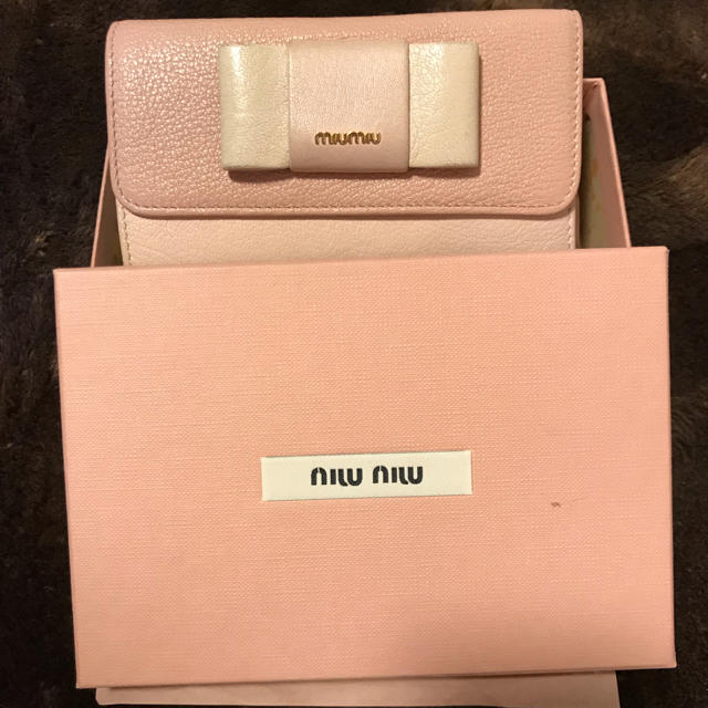 miumiu 二つ折り財布 リボン