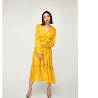 マウジー(moussy)のMOUSSY マウジーCHIFFON RUFFLE DRESSシフォンラッフ(ロングワンピース/マキシワンピース)