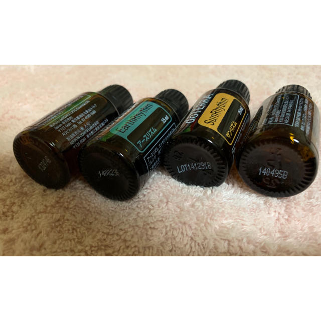 ドテラ　エッセンシャルオイル　15ml 4種セット コスメ/美容のリラクゼーション(エッセンシャルオイル（精油）)の商品写真