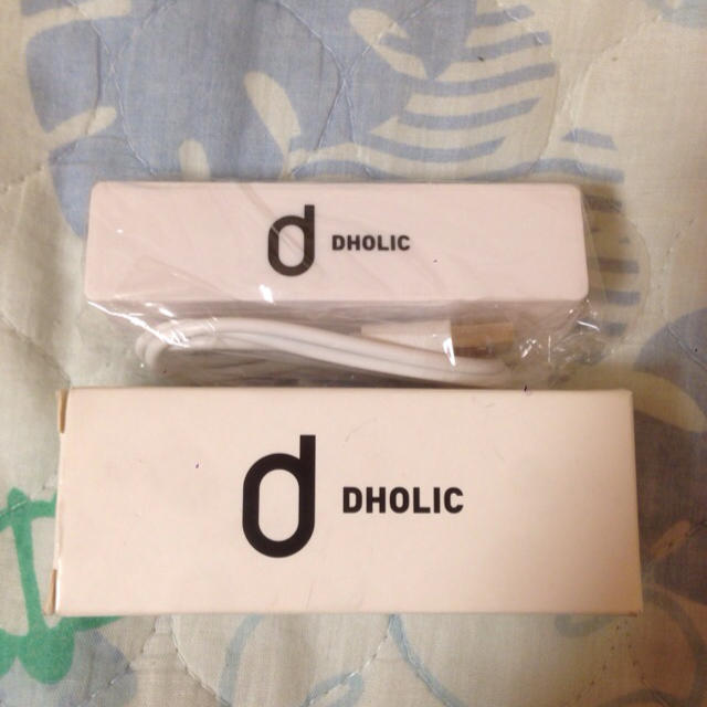 dholic(ディーホリック)のdholic スマホ充電器 スマホ/家電/カメラのスマートフォン/携帯電話(バッテリー/充電器)の商品写真