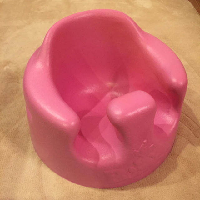 Bumbo バンボ ピンク キッズ/ベビー/マタニティのキッズ/ベビー/マタニティ その他(その他)の商品写真