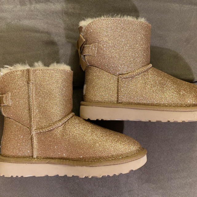 UGG(アグ)の新品☆UGG  ショートブーツ　37 レディースの靴/シューズ(ブーツ)の商品写真