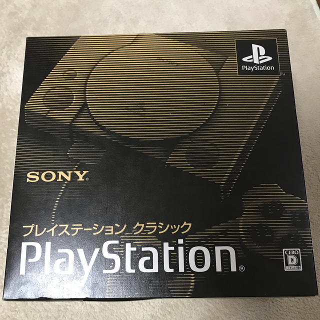 PlayStation(プレイステーション)のプレイステーションクラシック エンタメ/ホビーのゲームソフト/ゲーム機本体(家庭用ゲーム機本体)の商品写真