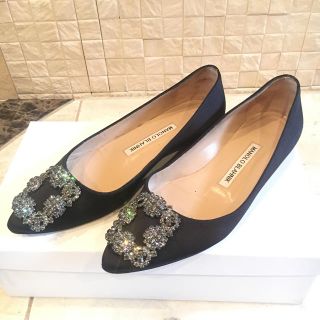 マノロブラニク(MANOLO BLAHNIK)の美品 マノロブラニク サテン 黒(ハイヒール/パンプス)