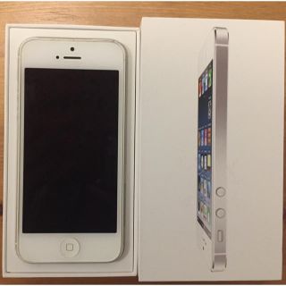 アイフォーン(iPhone)のiPhone5 32GB au ケース付き(スマートフォン本体)