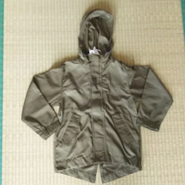 F.O.KIDS(エフオーキッズ)の【新品】マウンテンパーカー 120㎝ カーキ色 キッズ/ベビー/マタニティのキッズ服女の子用(90cm~)(ジャケット/上着)の商品写真