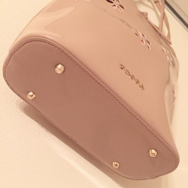 TOCCA TOCCA♡エナメルバッグの通販 by so|トッカならラクマ - 特価日本製