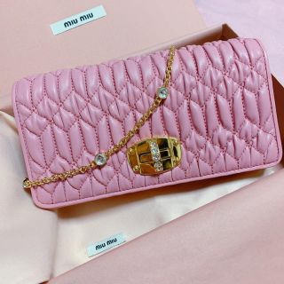 ミュウミュウ(miumiu)の【新作】miumiuハンドバッグ【レア】(ショルダーバッグ)