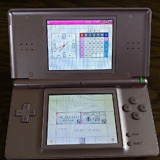 ニンテンドーDS(ニンテンドーDS)の任天堂DSLiteメタリックロゼ　美品(家庭用ゲーム機本体)