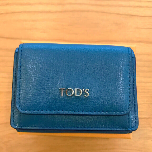 TOD'S 三つ折り財布