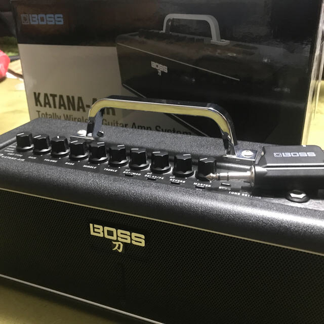 BOSS(ボス)のBOSS KATANA−AIR 楽器のギター(ギターアンプ)の商品写真