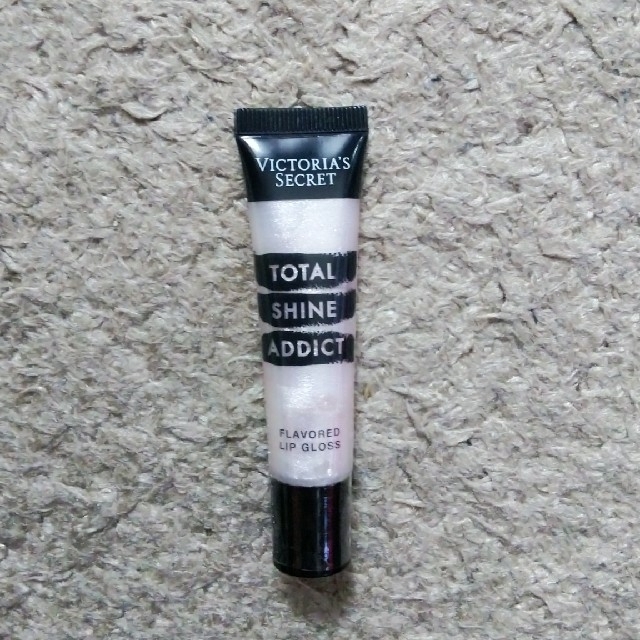 Victoria's Secret(ヴィクトリアズシークレット)のビクトリアシークレット リップグロス♪ コスメ/美容のベースメイク/化粧品(リップグロス)の商品写真