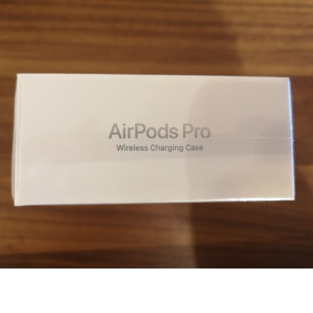 Apple(アップル)のAirPods Pro 新品未開封 スマホ/家電/カメラのオーディオ機器(ヘッドフォン/イヤフォン)の商品写真