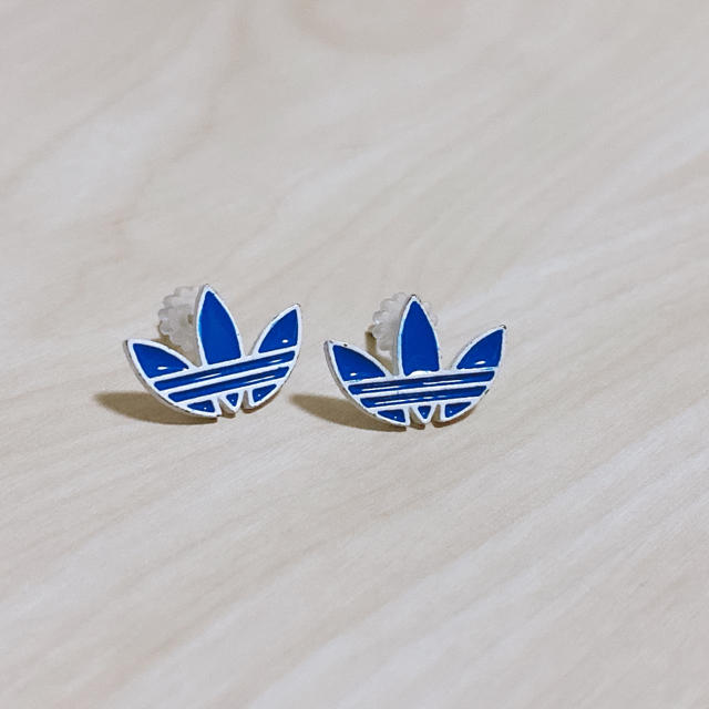 adidas(アディダス)のadidas ピアス (ブルー) 未使用品 レディースのアクセサリー(ピアス)の商品写真