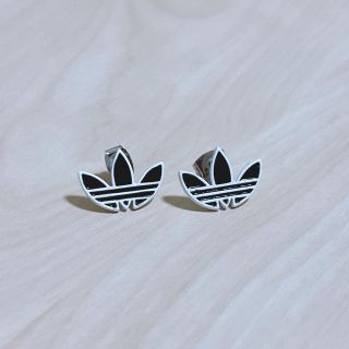 アディダス(adidas)のadidas ピアス (ブラック)(ピアス(両耳用))